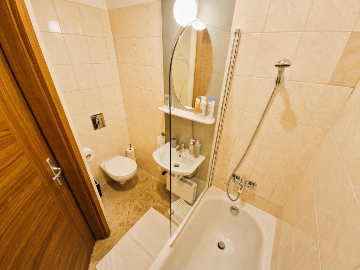 Halasz 2-Bedroom Apartment Near Castle, Free Public Parking Nearby Budapest Luaran gambar